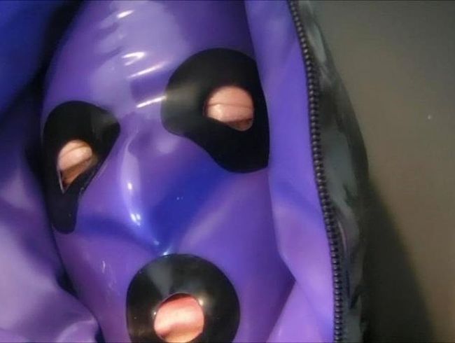 LadyVampira Porno Video: Latextreme Clinic 1/2 - Inflatable Mask and Electric Stimulation